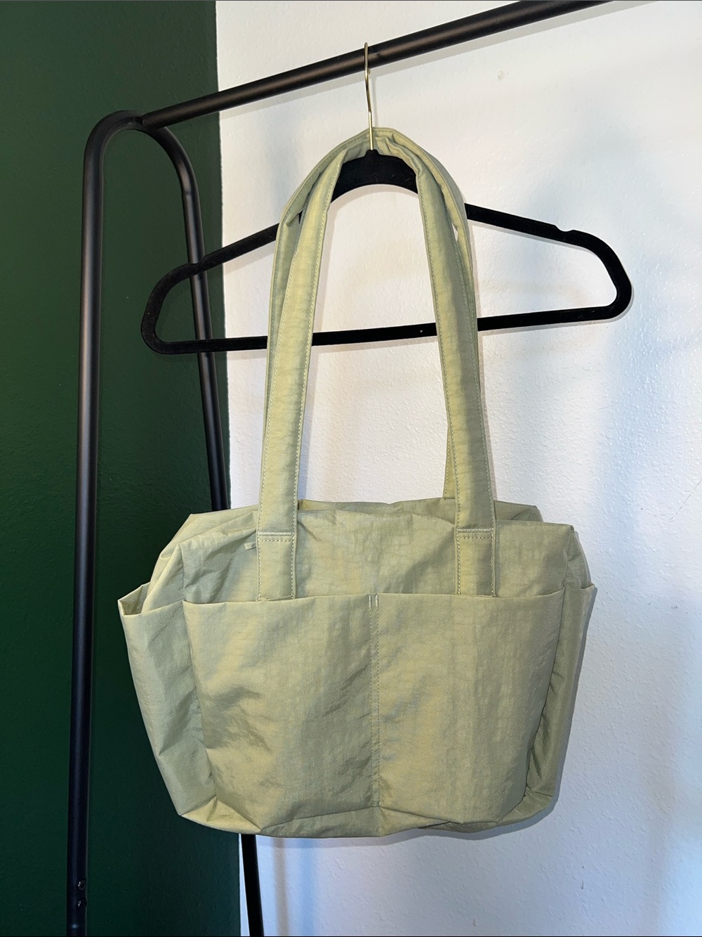 Baggu everyday cloud tote Light Green Tote Bag with Exterior Pockets